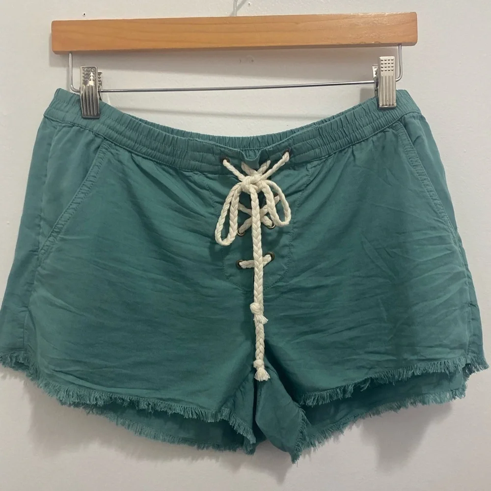 Aerie drawstring lightweight frayed hem shorts - Picture 2 of 5